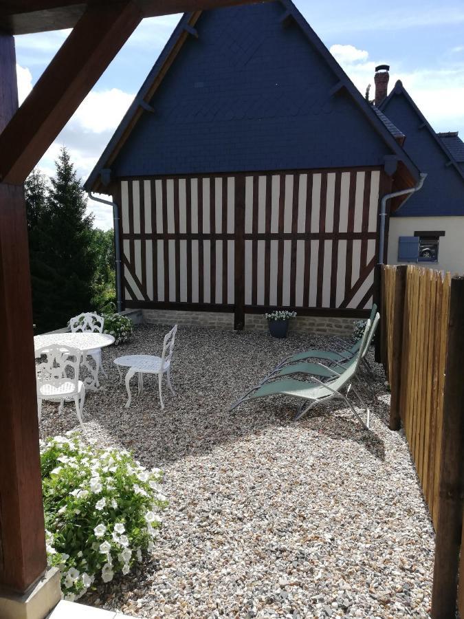 Gîte de charme à la cour Saint-Jean  Vieux-Bourg Extérieur photo